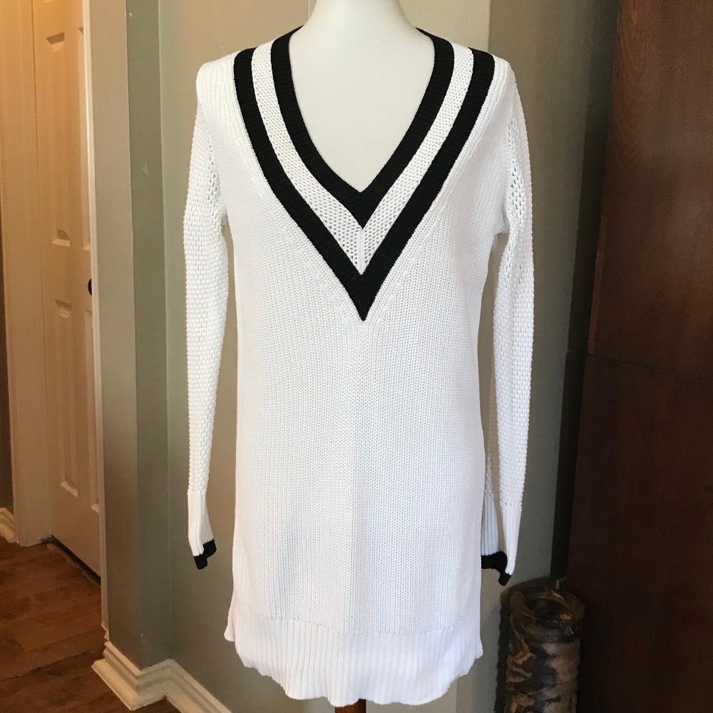 BANANA REPUBLIC SWEATER